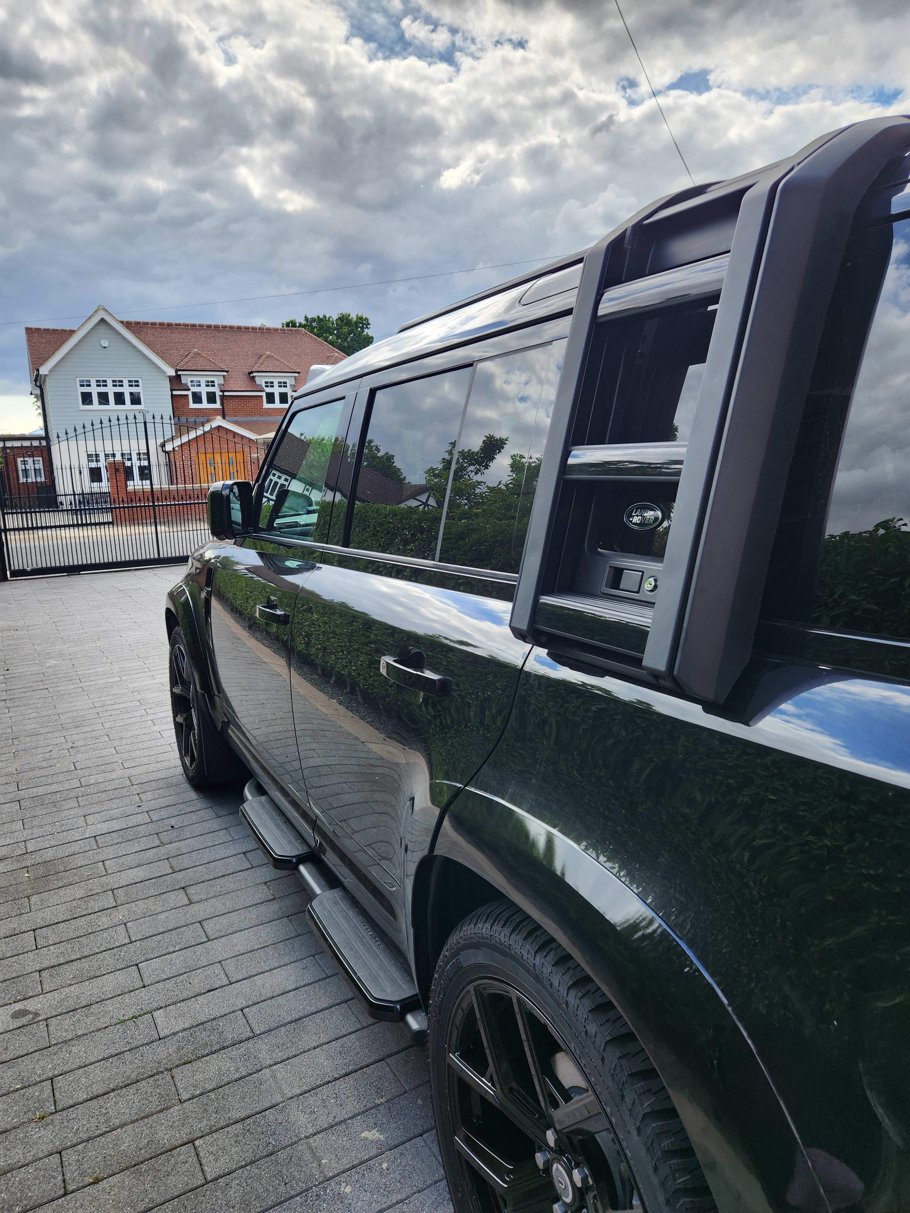 Defender L663 Wide Wheel Arch Kit 90/110 - Gloss Black