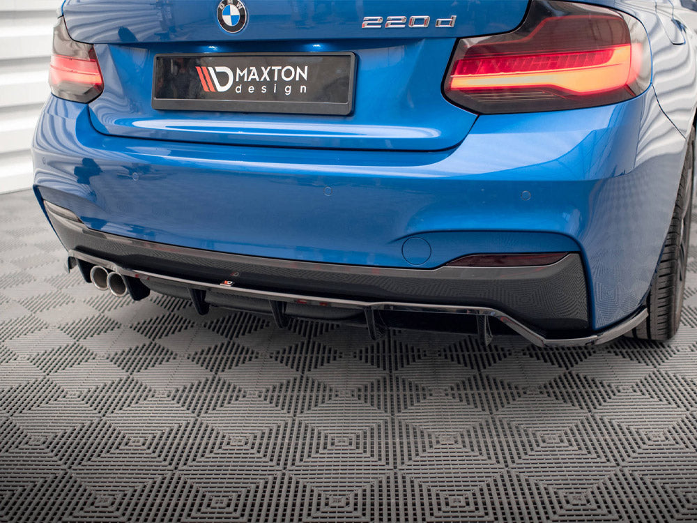 Central Rear Splitter (Vertical Bars) Bmw 2 M-Pack F22