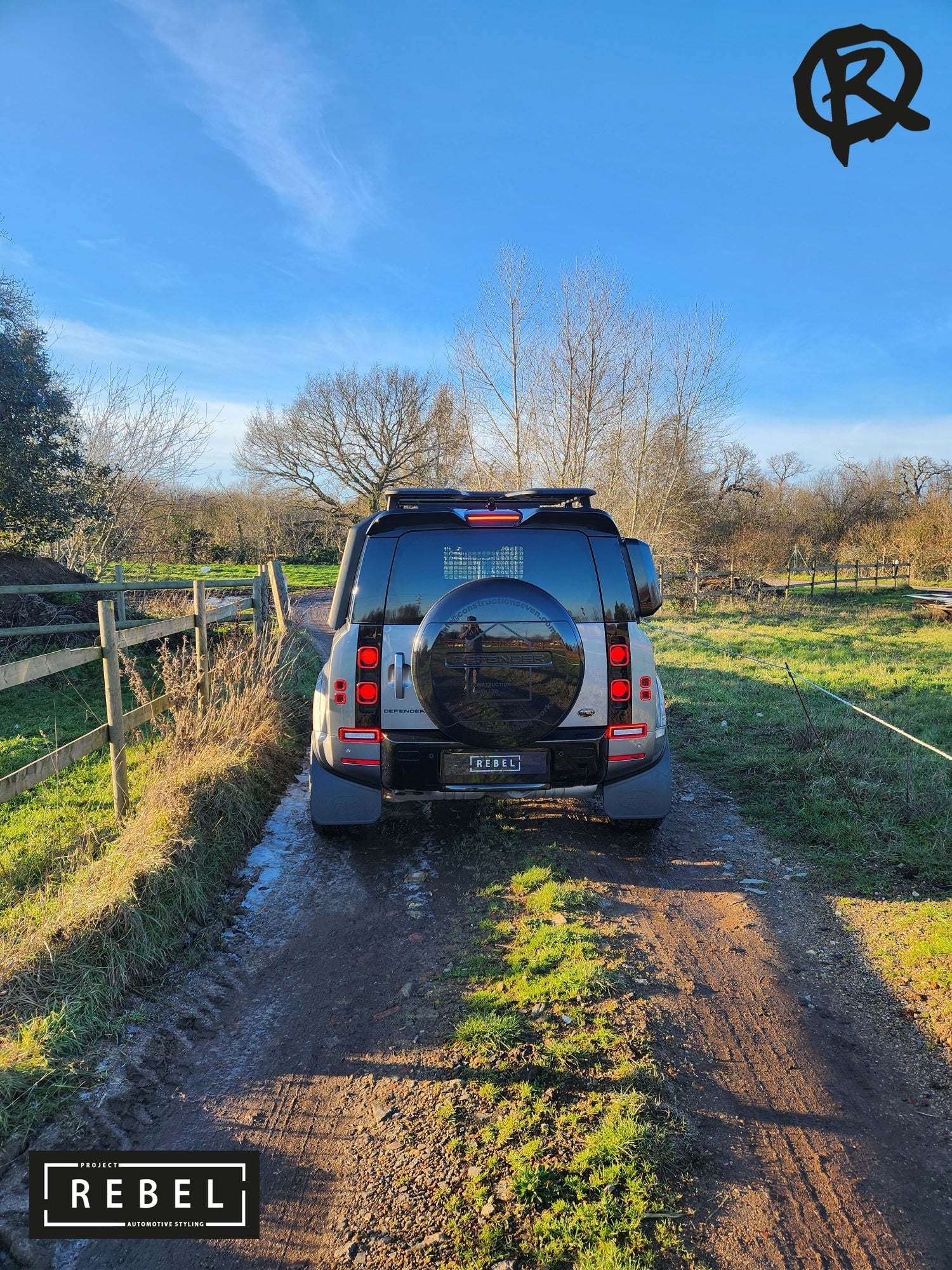 Defender L663 Rear Reverse Light - Black / Red