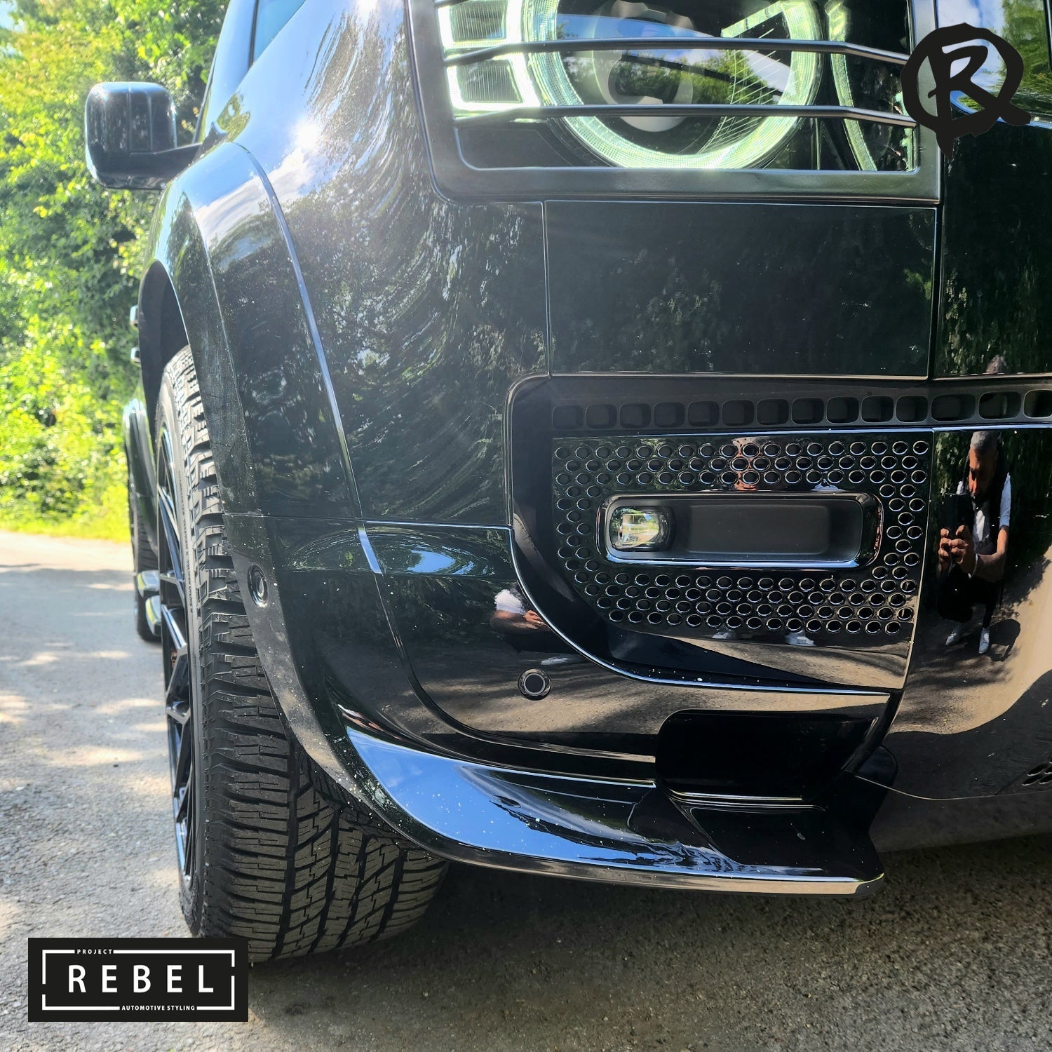 Defender L663 Gloss Black Front Bumper Canards