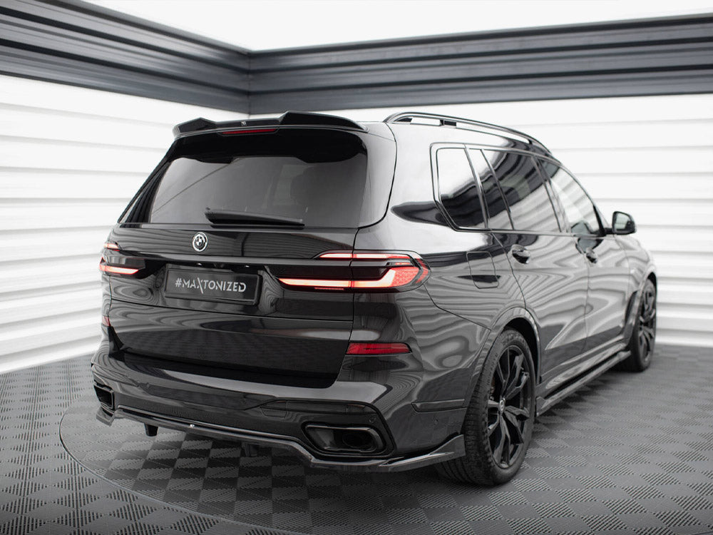 Central Rear Splitter (Vertical Bars) Bmw X7 M-Pack G07 Facelift