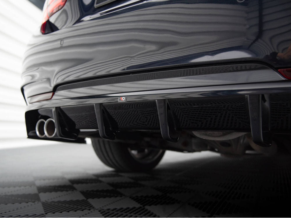 Central Rear Splitter (Vertical Bars) Bmw 4 Coupe / Gran Coupe / Cabrio M-Pack F32 / F36 / F33