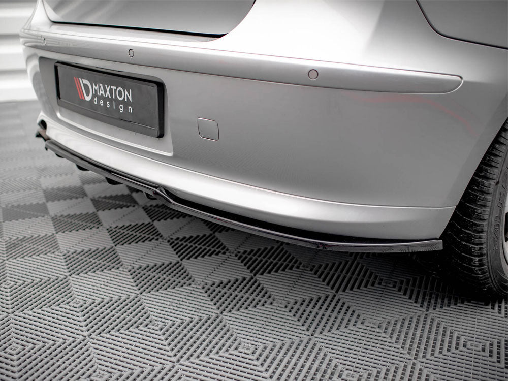 Central Rear Splitter (Vertical Bars) Bmw 1 E81 Facelift