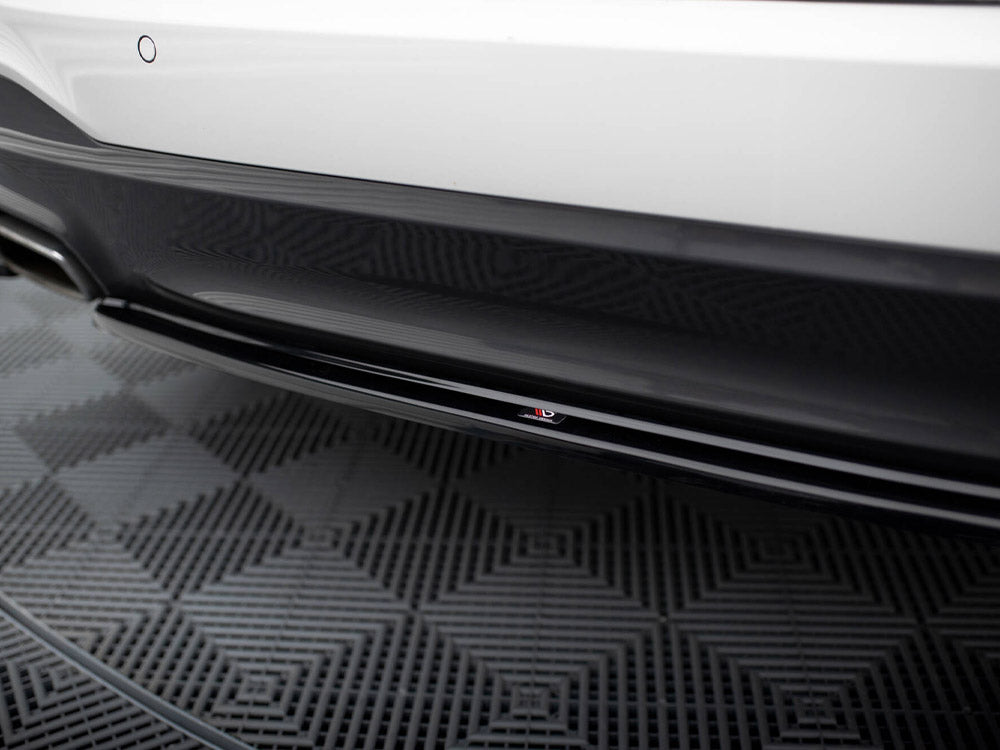 Central Rear Splitter Bmw 5 G30 / G31 M-Sport