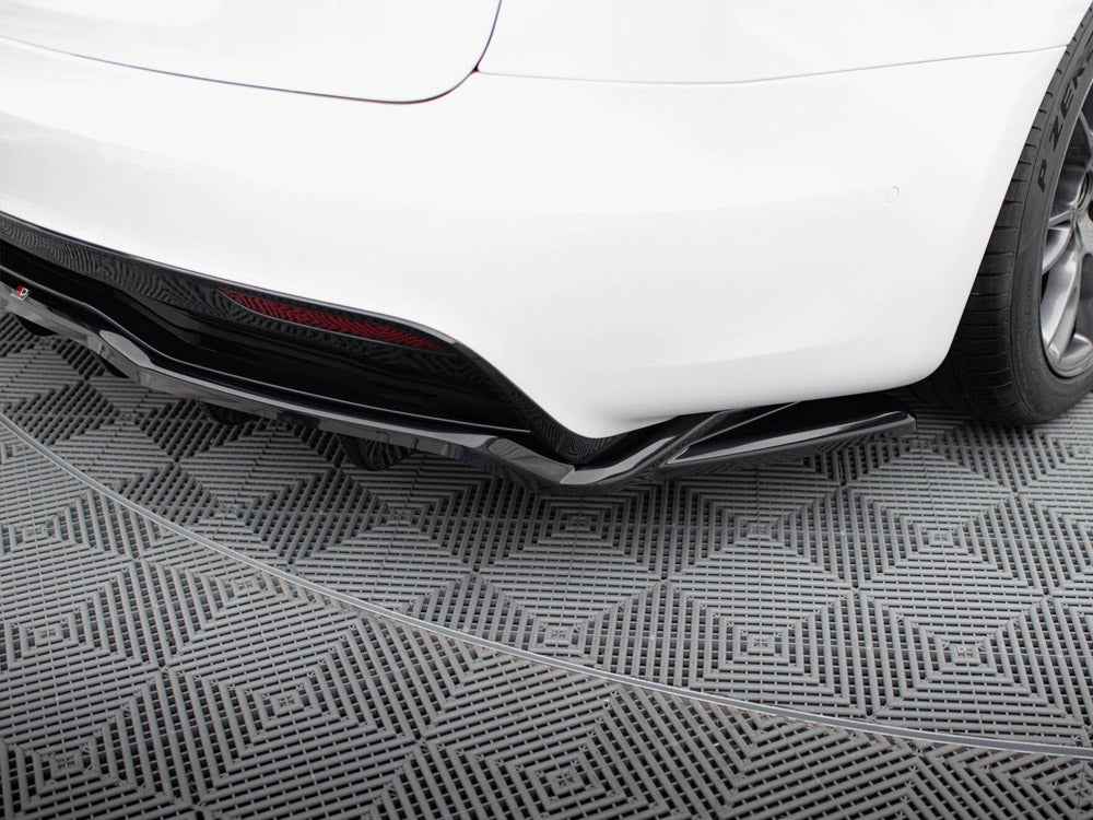 Rear Splitter (Vertical Bars) V.2 Tesla Model S Plaid Mk1 Facelift