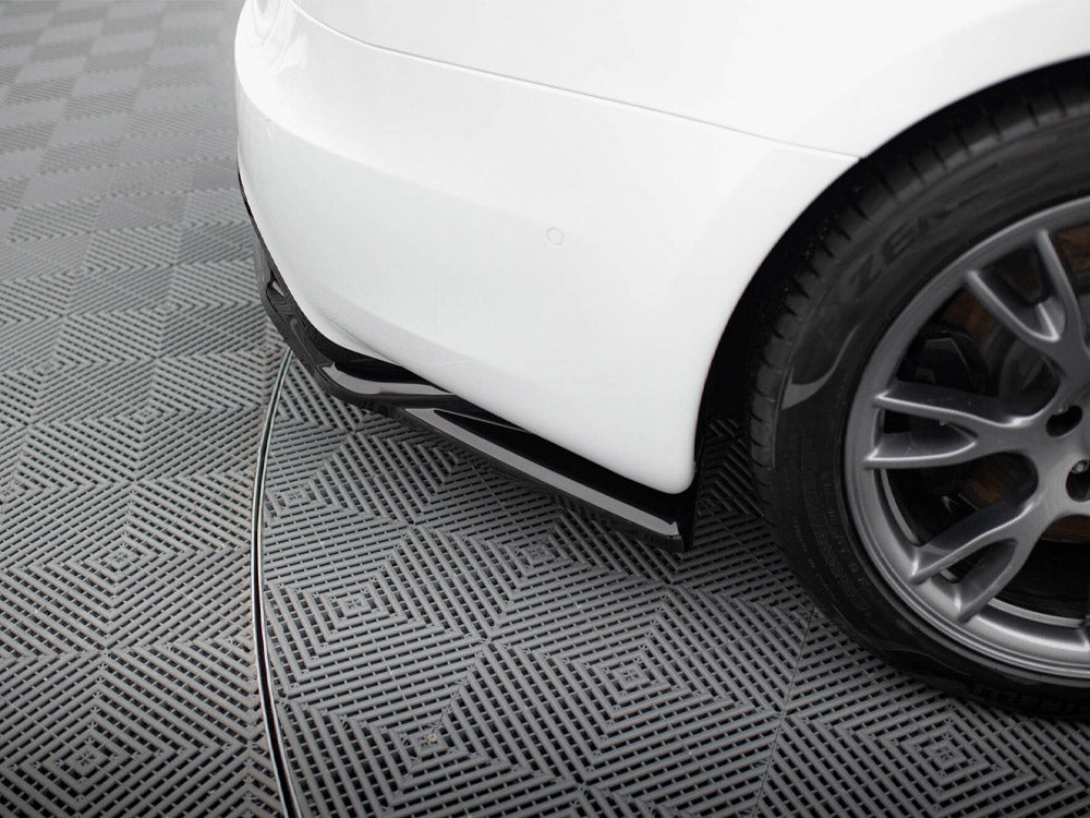 Rear Splitter (Vertical Bars) V.2 Tesla Model S Plaid Mk1 Facelift