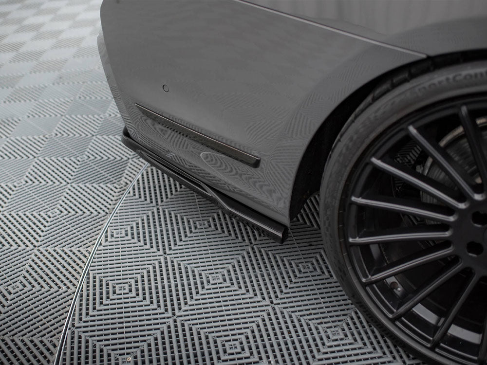 Rear Splitter (Vertical Bars) V.2 Bmw 7 M-Pack G11 / G12 Facelift