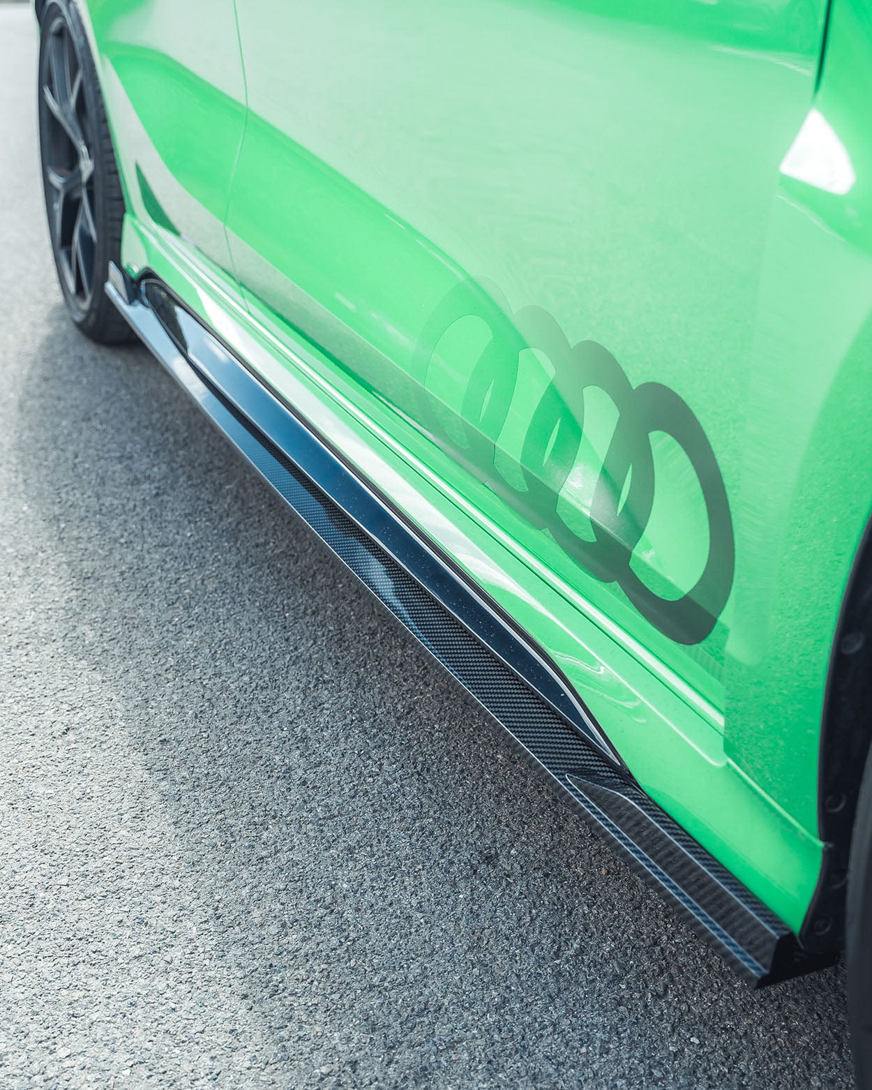 CT CARBON SPLITTER AUDI RS3 8Y CARBON FIBRE SIDE SKIRTS - CT DESIGN