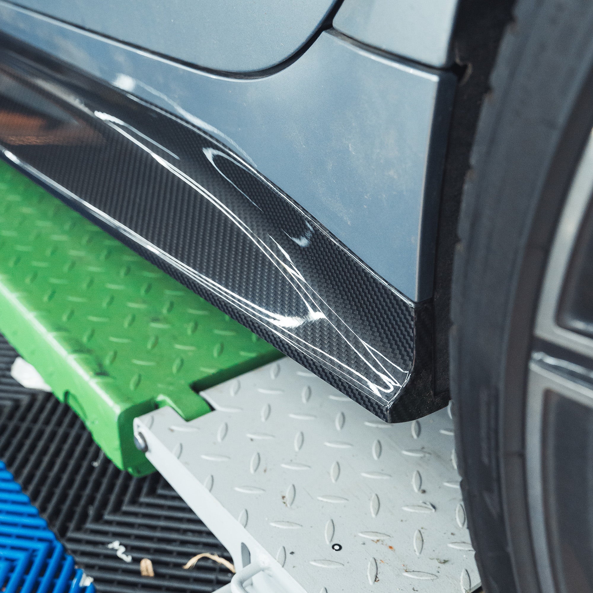 BMW M3 G80/G81 CARBON FIBRE SIDE SKIRT REPLACEMENT - V5