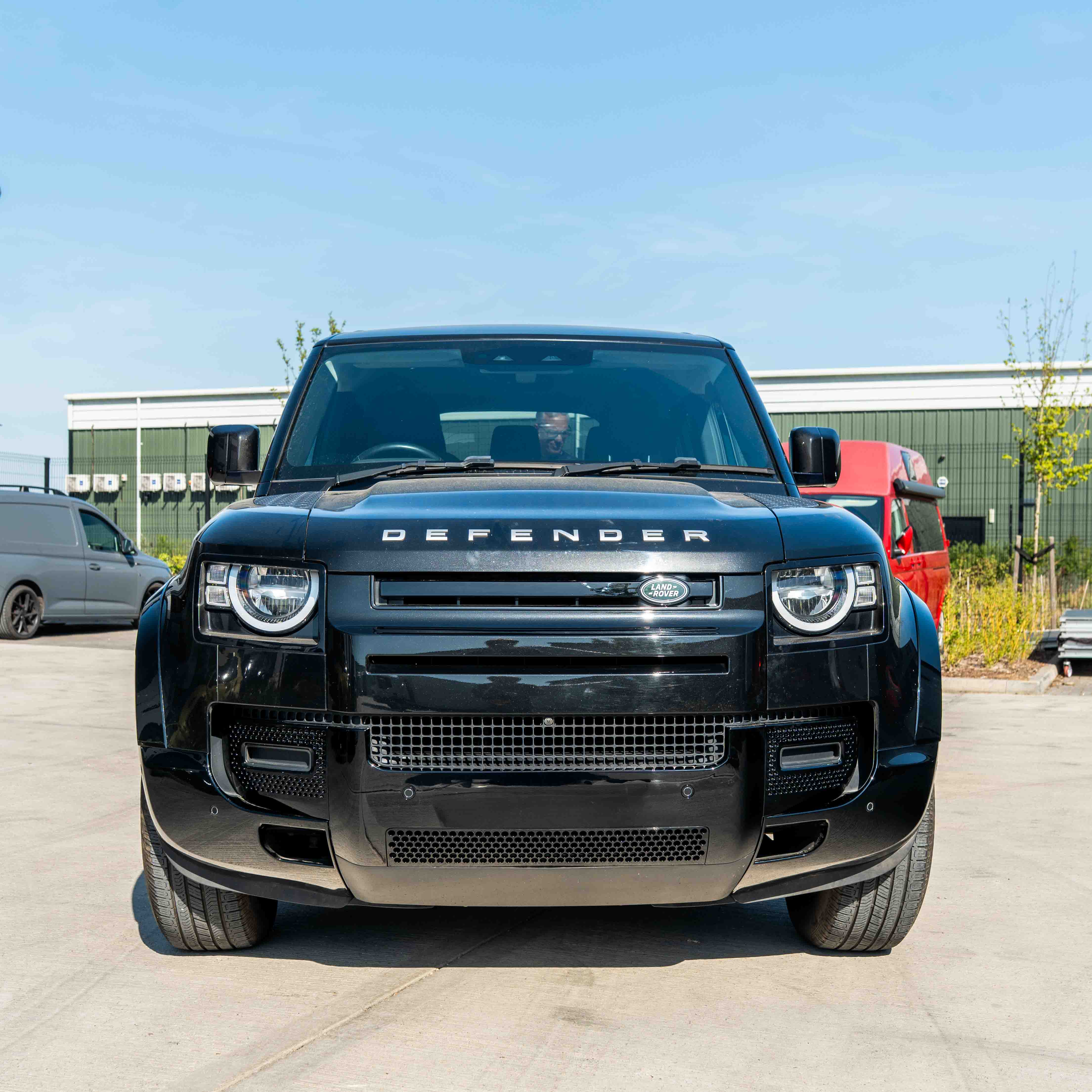 LAND ROVER DEFENDER L663 110 & 90 FRONT AND REAR GLOSS BLACK MIDDLE TRIM PACK