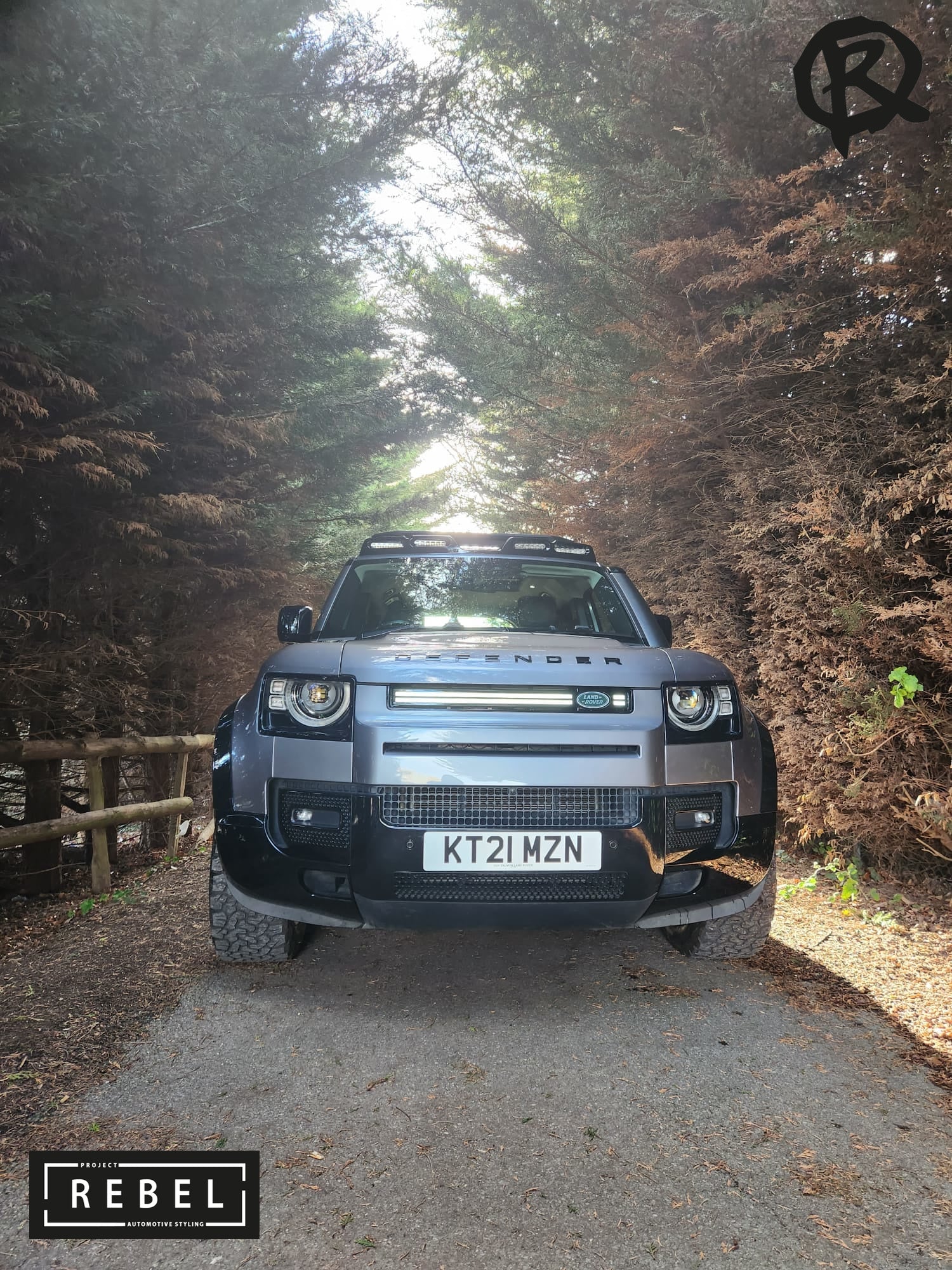 Defender L663 Front Grill LED Dynamic Light - Gloss Black Casing