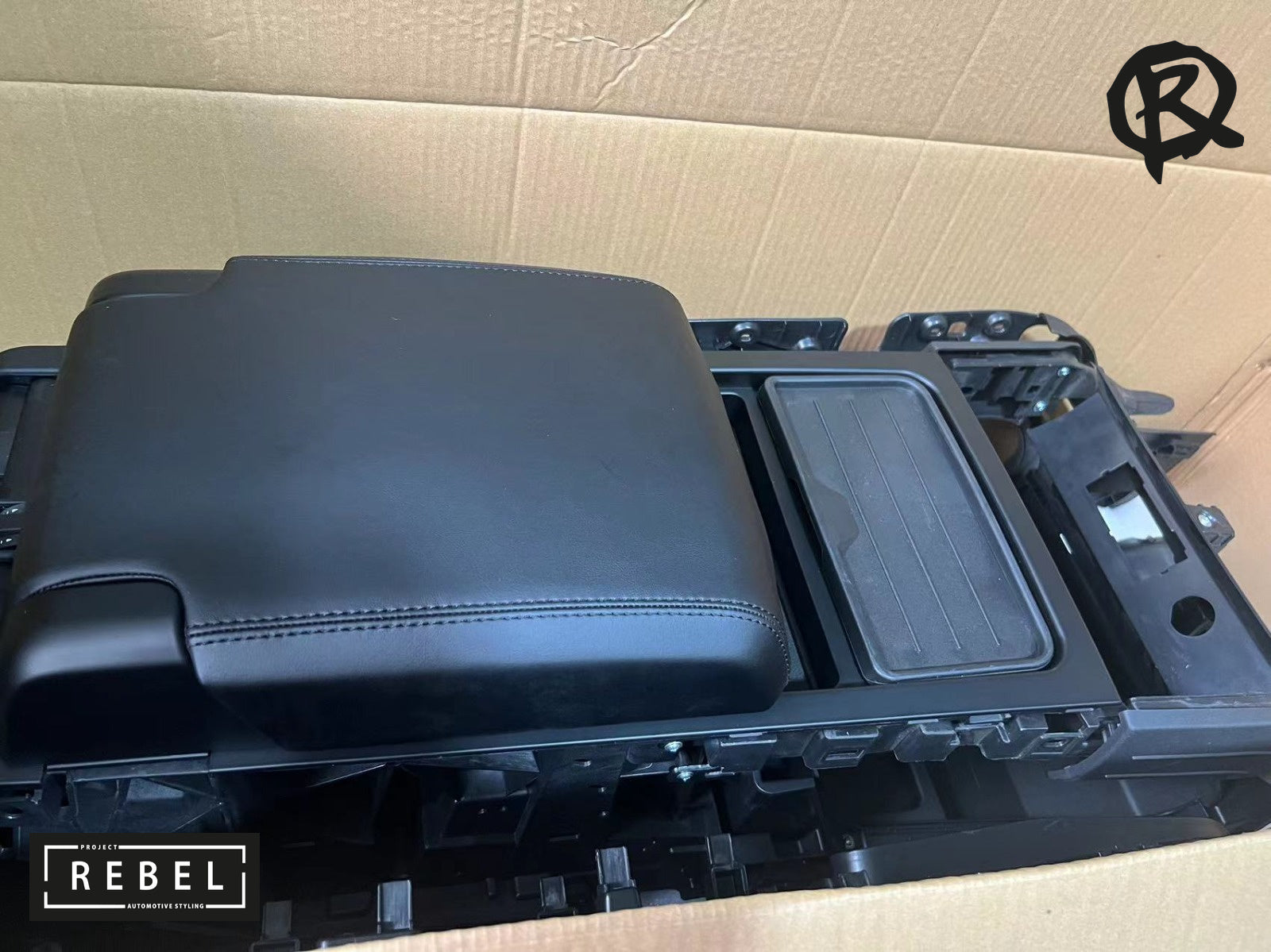 Defender L663 Middle Armrest Console - Complete Unit