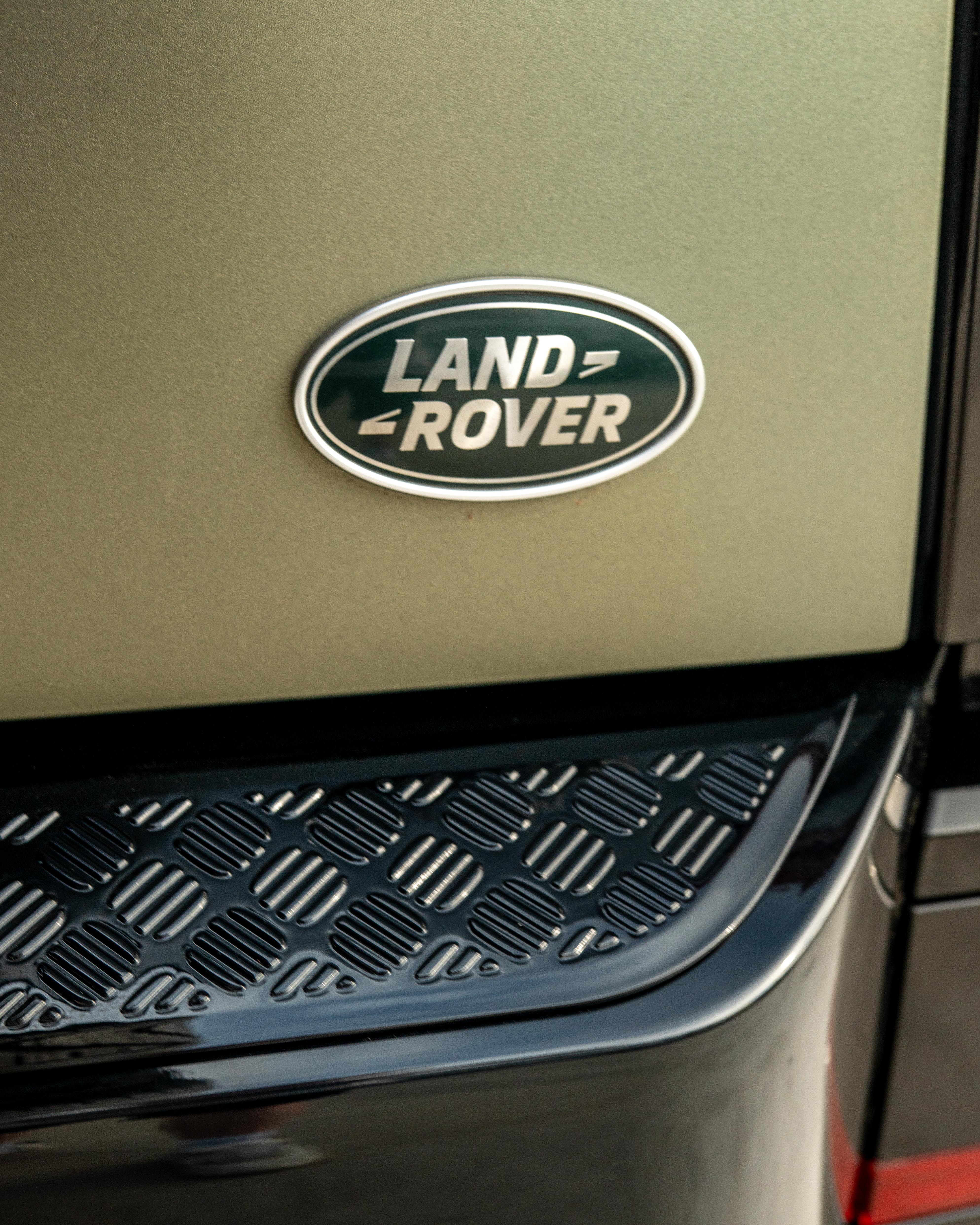 LAND ROVER DEFENDER L663 110 GLOSS BLACK ANTI SCRATCH TRIM SET