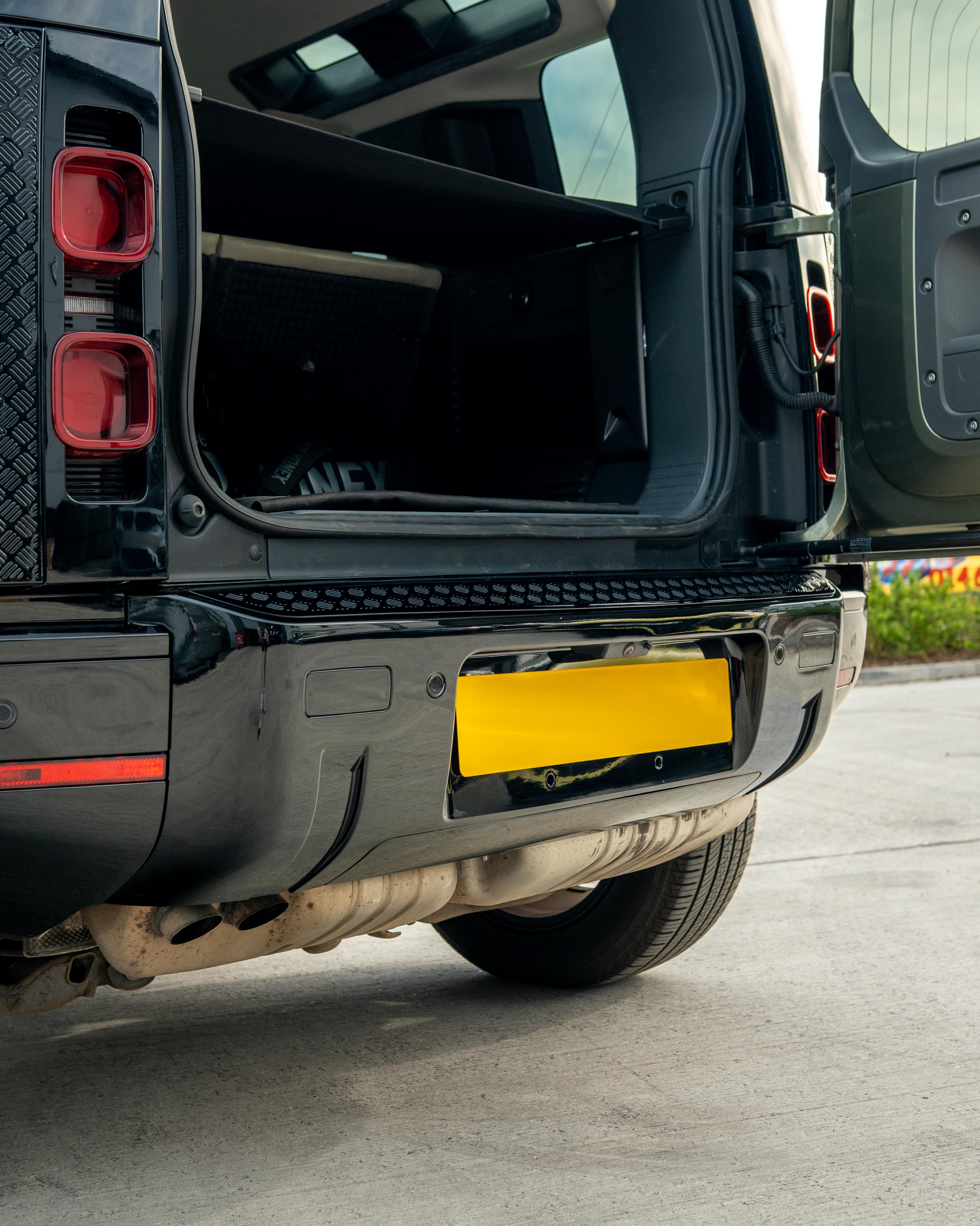 LAND ROVER DEFENDER L663 110 GLOSS BLACK ANTI SCRATCH TRIM SET