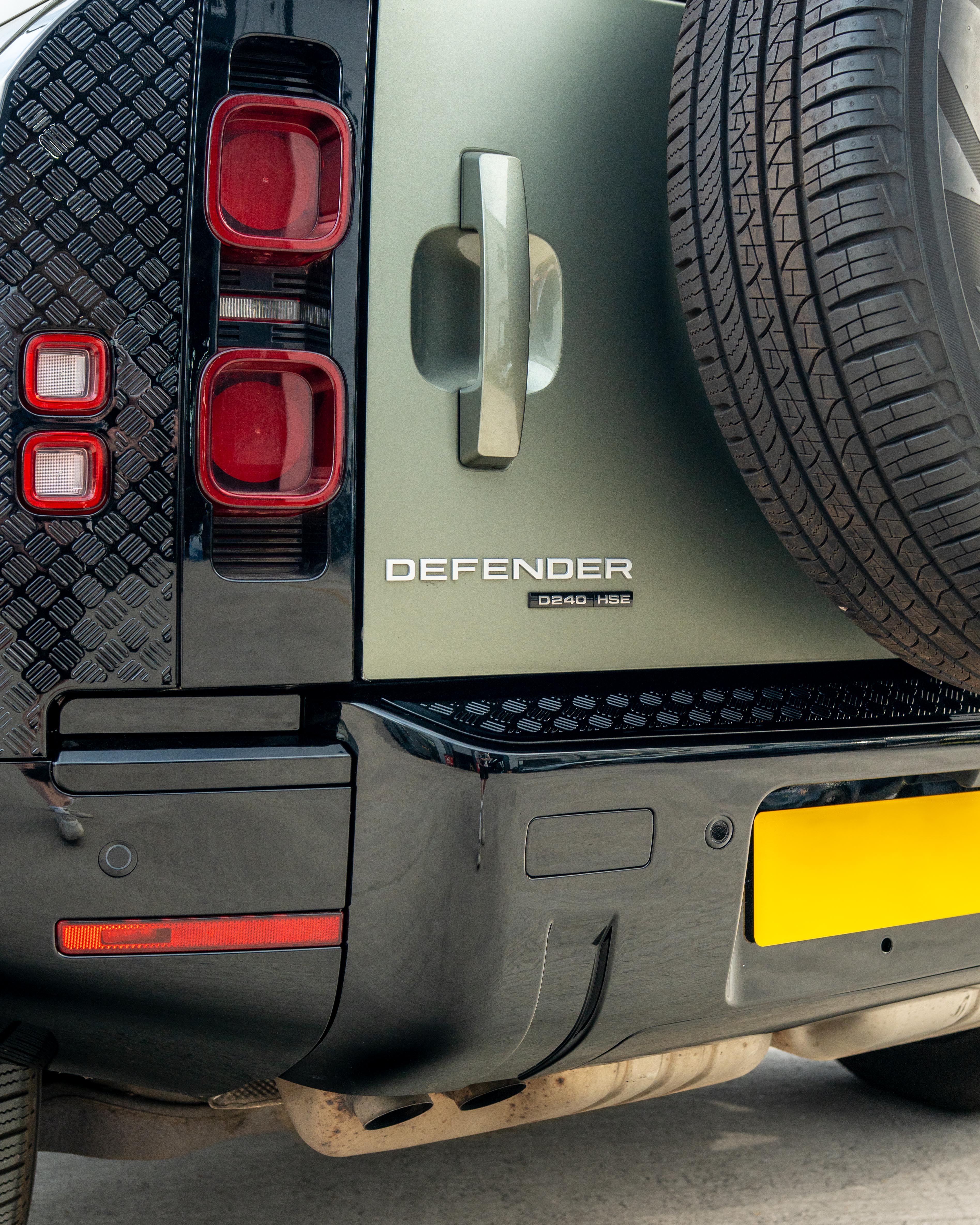 LAND ROVER DEFENDER L663 110 GLOSS BLACK ANTI SCRATCH TRIM SET