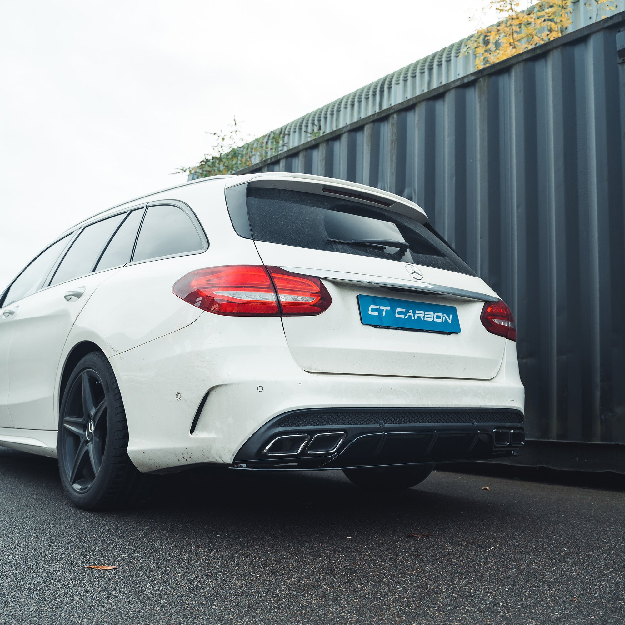 MERCEDES C-CLASS SALOON/ESTATE W205 GLOSS BLACK DIFFUSER & BLACK TIPS