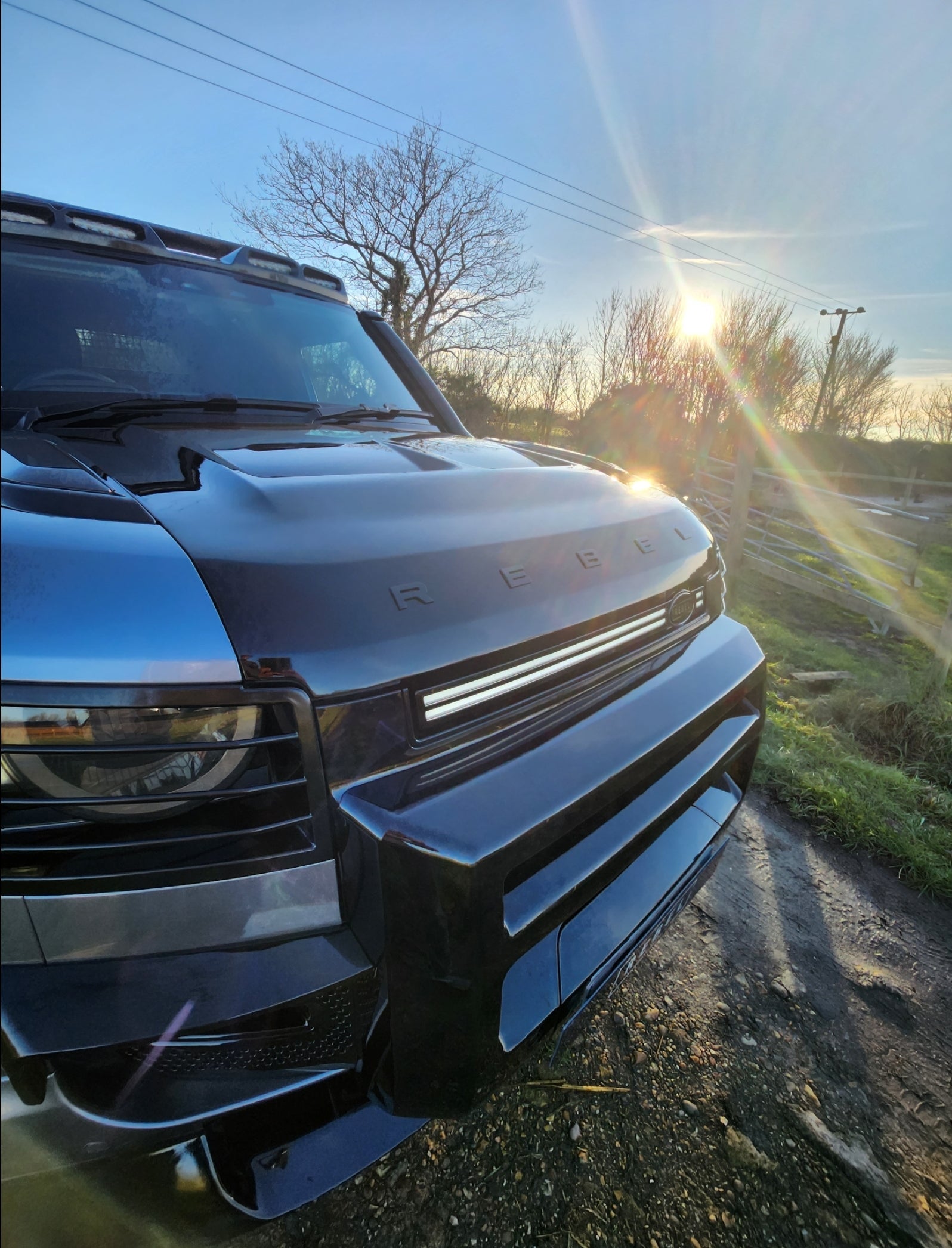 Defender L663 Project Rebel Vented Bonnet Gloss Black / Primer