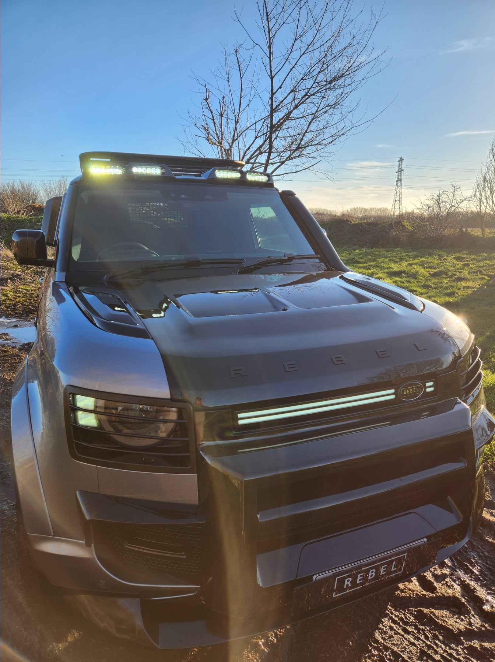 Defender L663 Project Rebel Vented Bonnet Gloss Black / Primer