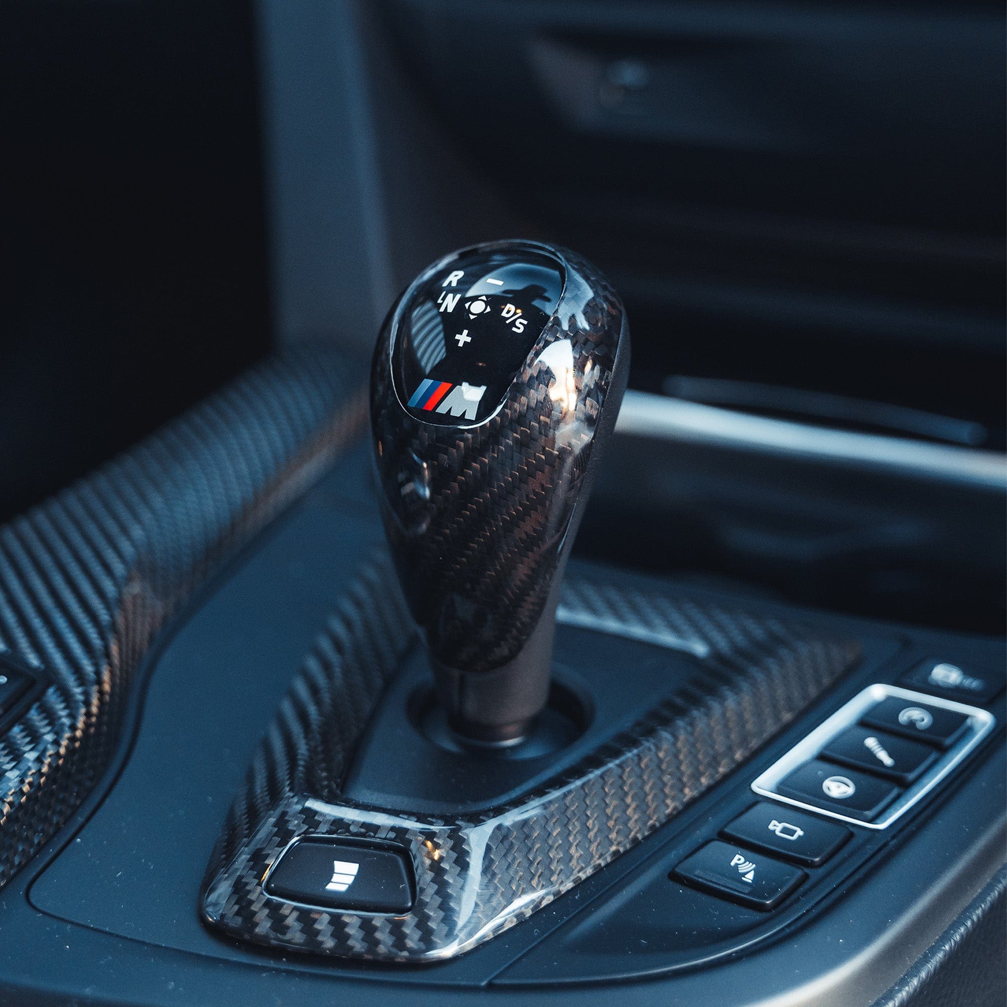 BMW Fxx M CAR DCT SHIFTER SURROUND - LHD - CT Carbon