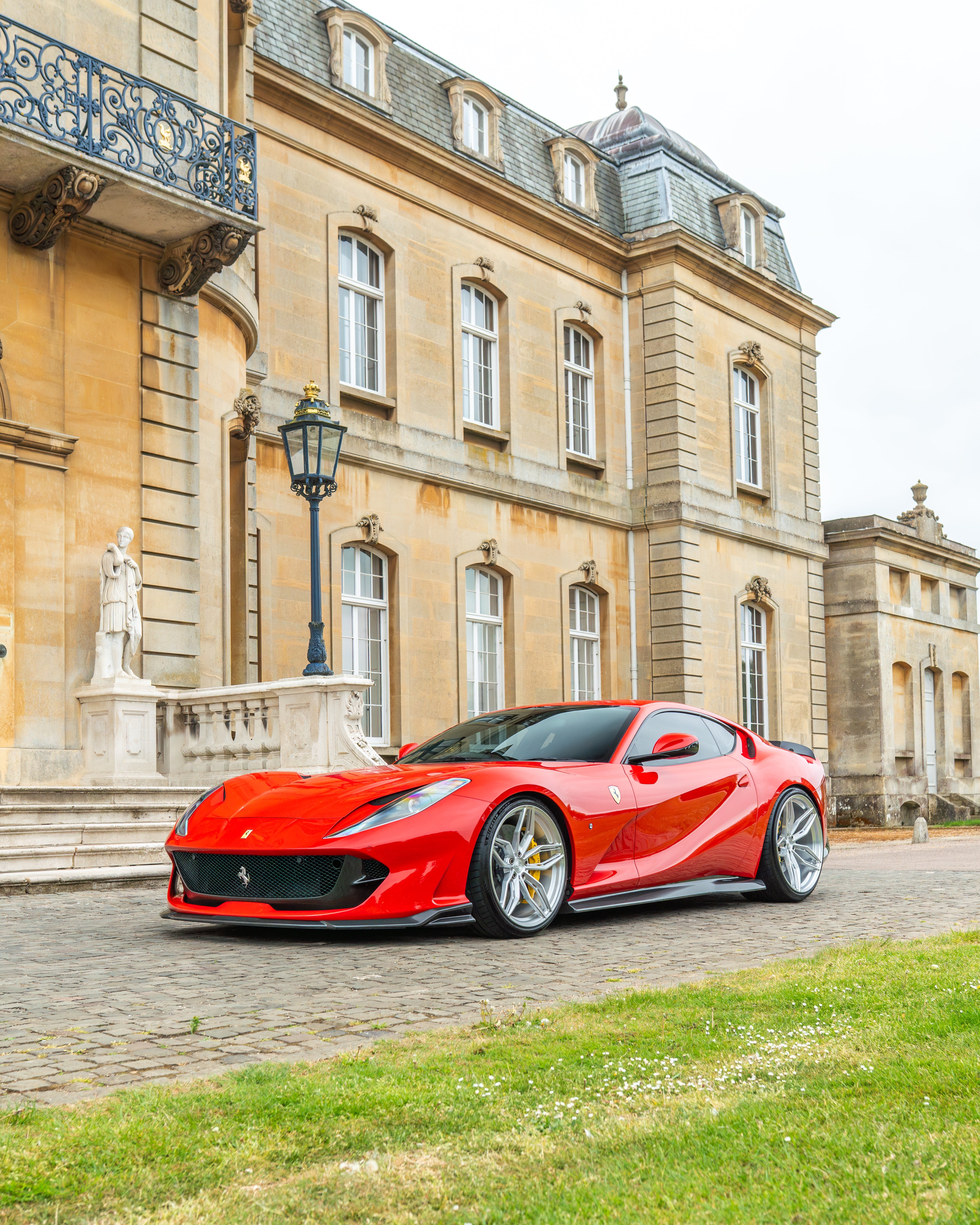 FERRARI 812 SUPERFAST & GTS CARBON FIBRE SIDE SKIRT EXTENSION - CT DESIGN
