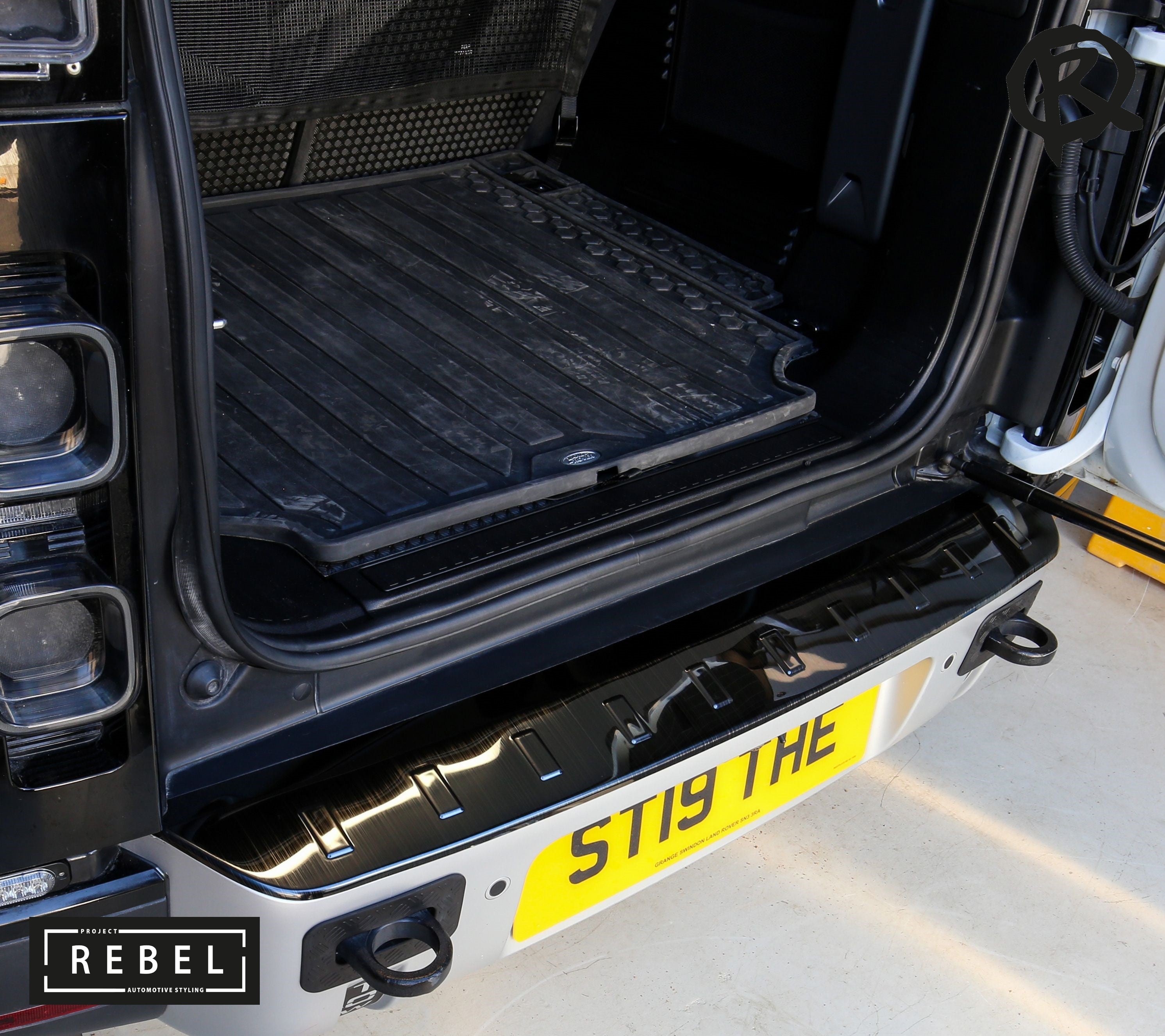 Defender L663 Extended Tailgate Scratch Protection Trim v2 - Gloss Black