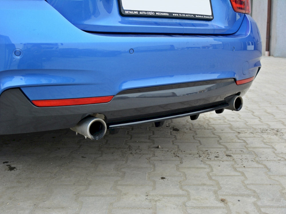 Central Rear Splitter (Vertical Bars) Bmw 4 Coupe / Gran Coupe / Cabrio M-Pack F32 / F36 / F33