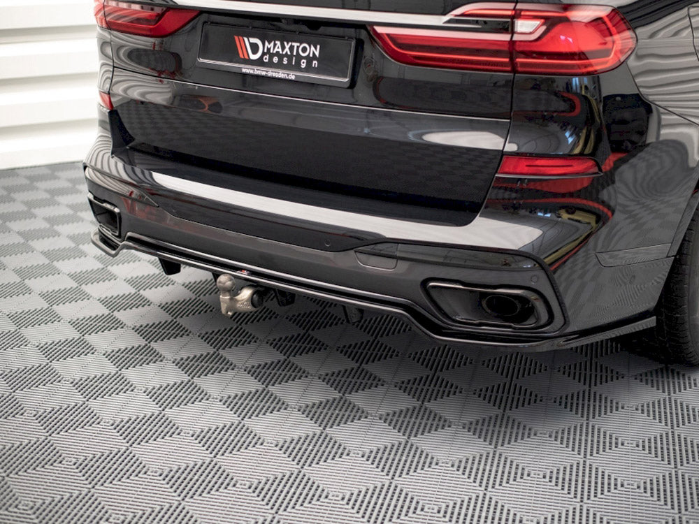 Central Rear Splitter (Vertical Bars) Bmw X7 M-Pack G07