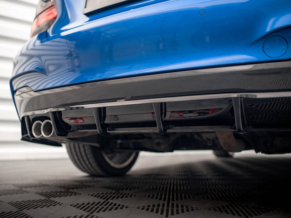 Central Rear Splitter (Vertical Bars) Bmw 2 M-Pack F22