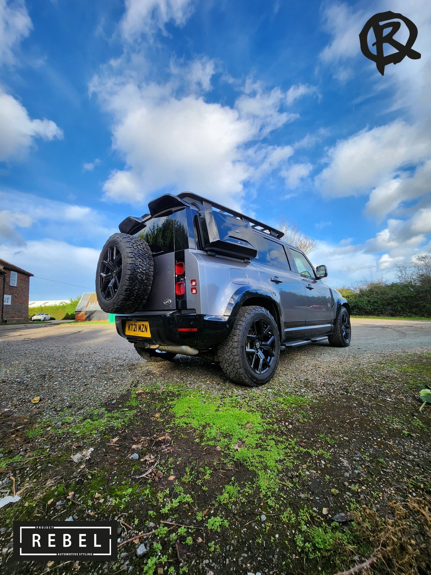 Defender L663 Gloss Black Exterior Pack