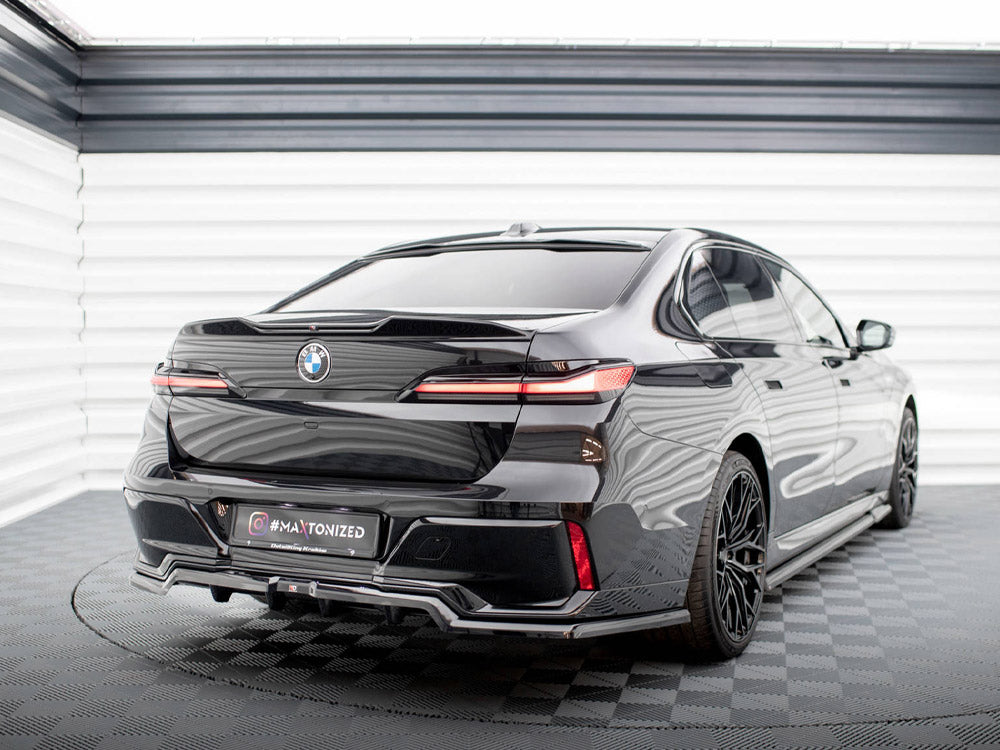 Central Rear Splitter (Vertical Bars) Bmw 7 M-Pack G70