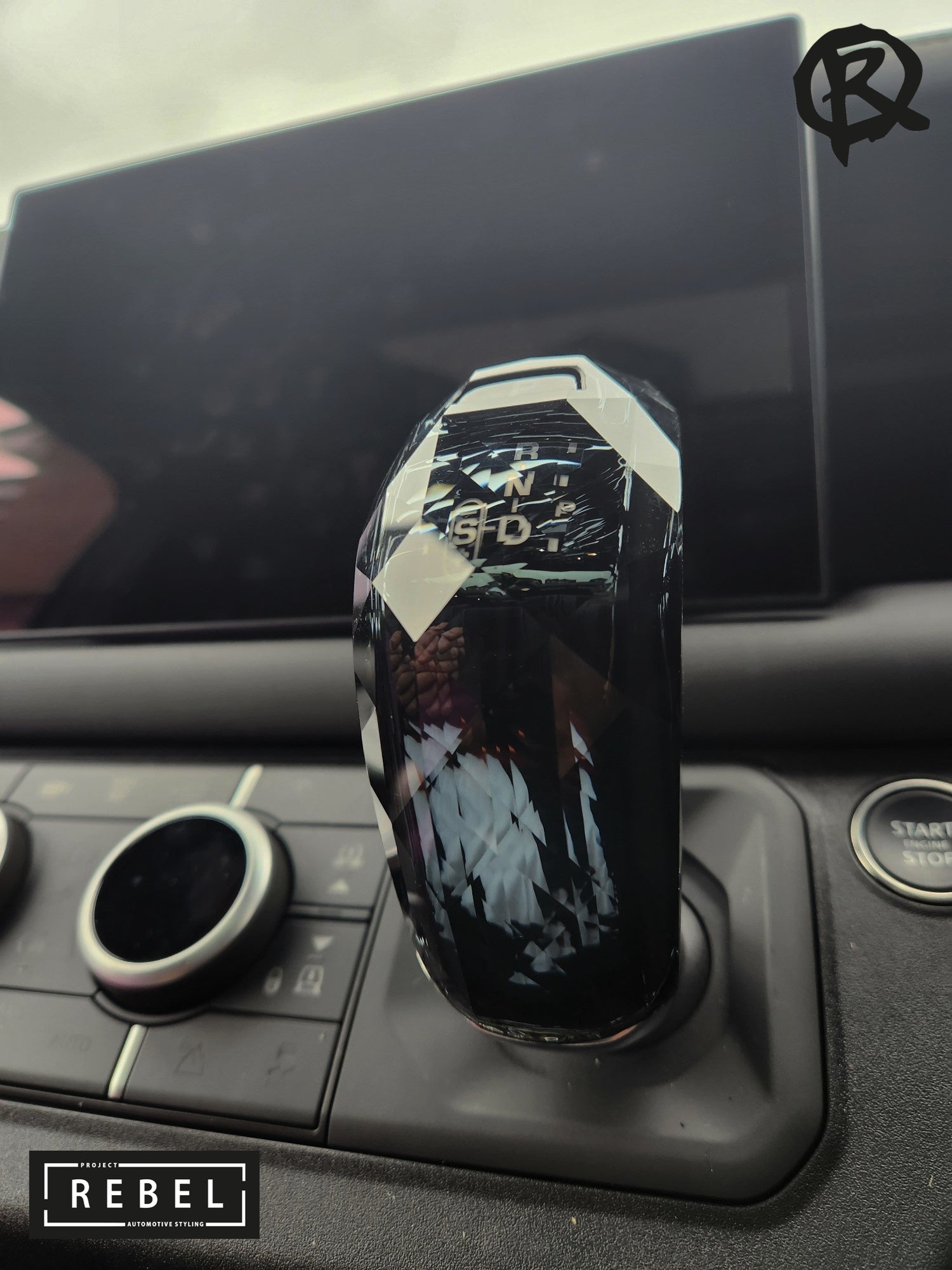 Defender L663 Black Crystal Gear Knob