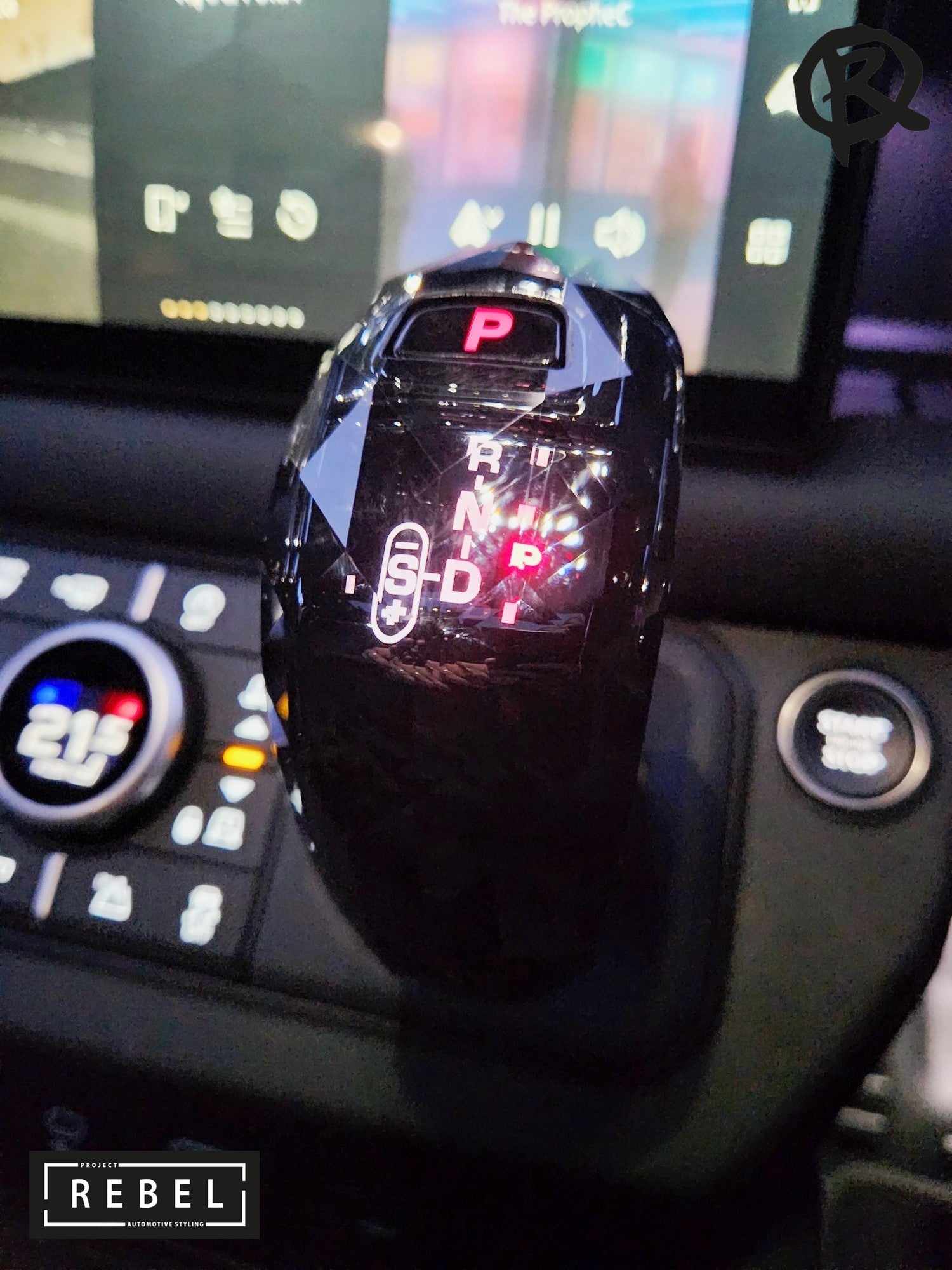 Defender L663 Black Crystal Gear Knob