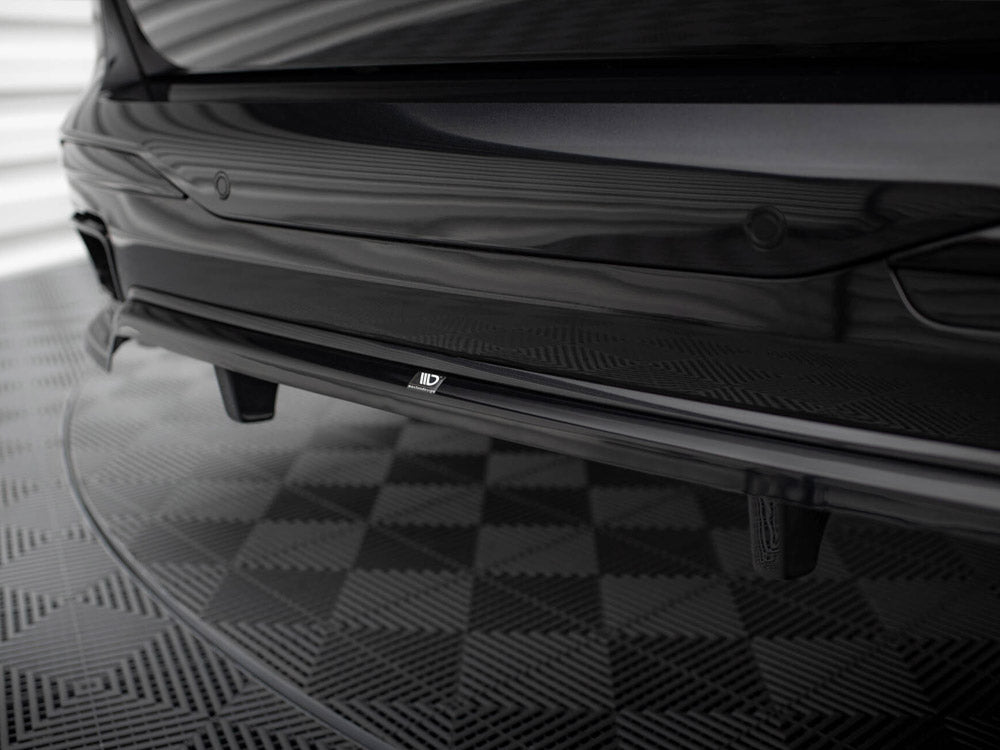 Central Rear Splitter (Vertical Bars) Bmw X7 M-Pack G07 Facelift