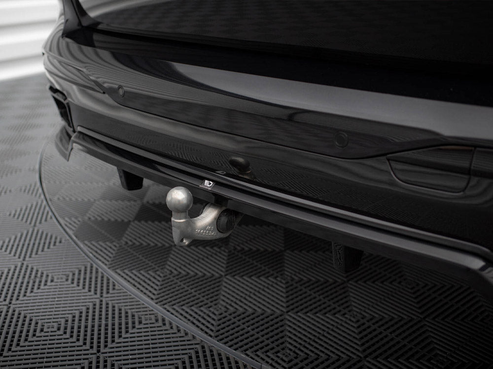 Central Rear Splitter (Vertical Bars) Bmw X7 M-Pack G07 Facelift