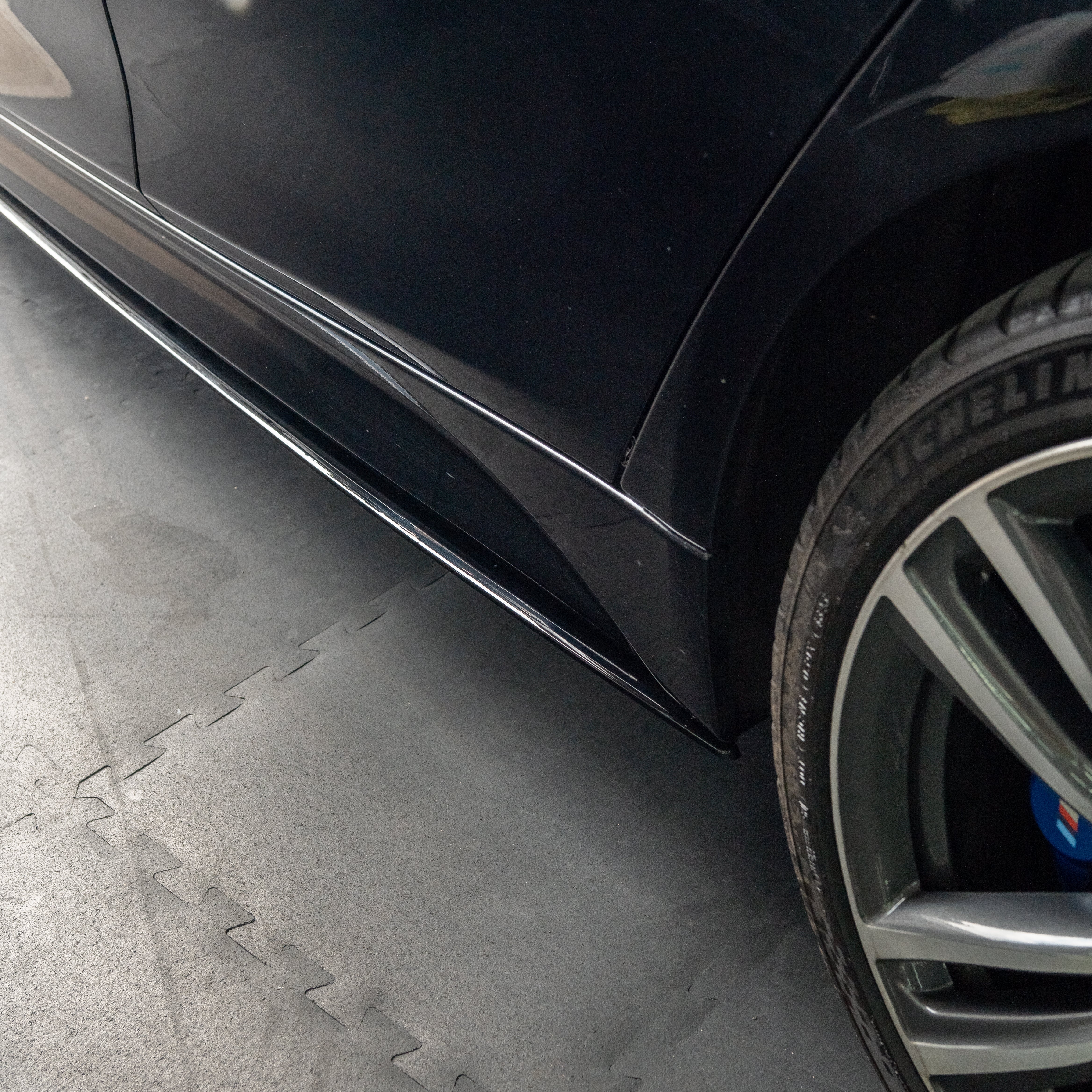 BMW 3 SERIES F30/F31 GLOSS BLACK SIDE SKIRTS - MP STYLE - BLAK BY CT CARBON