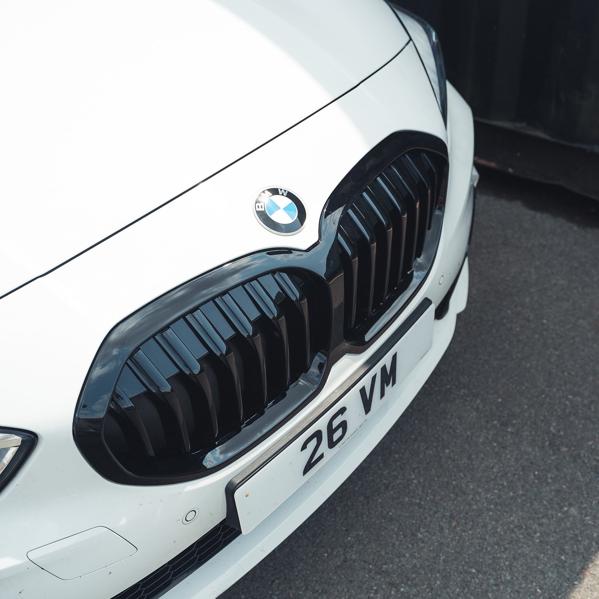 BLAK BY CT GRILLE BMW F40 1 SERIES GLOSS BLACK SINGLE SLAT GRILLE - BLAK BY CT CARBON