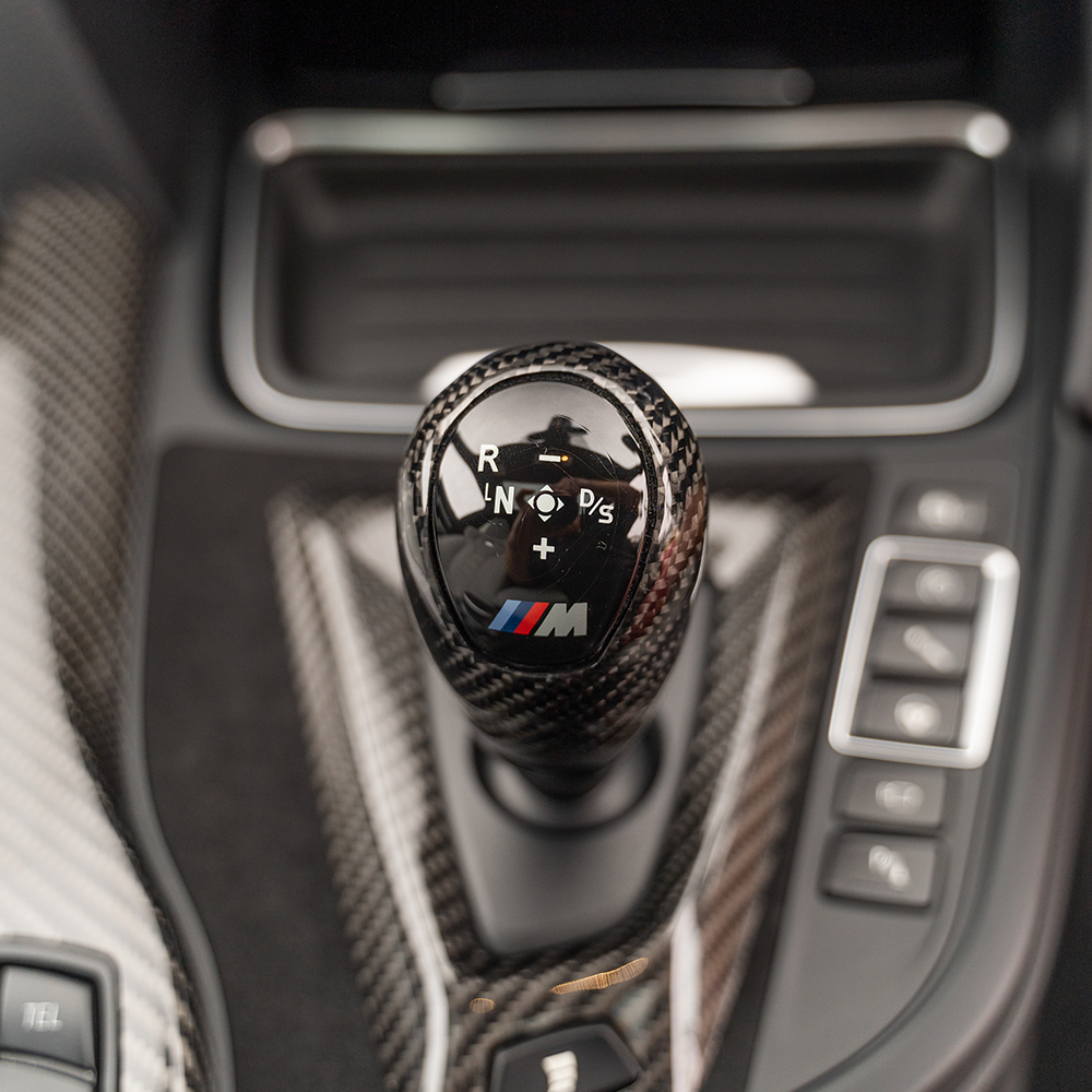 BMW M3/M4 F80/F82/F83/F87 ALCANTARA & CARBON SHIFTER SURROUND (LHD)