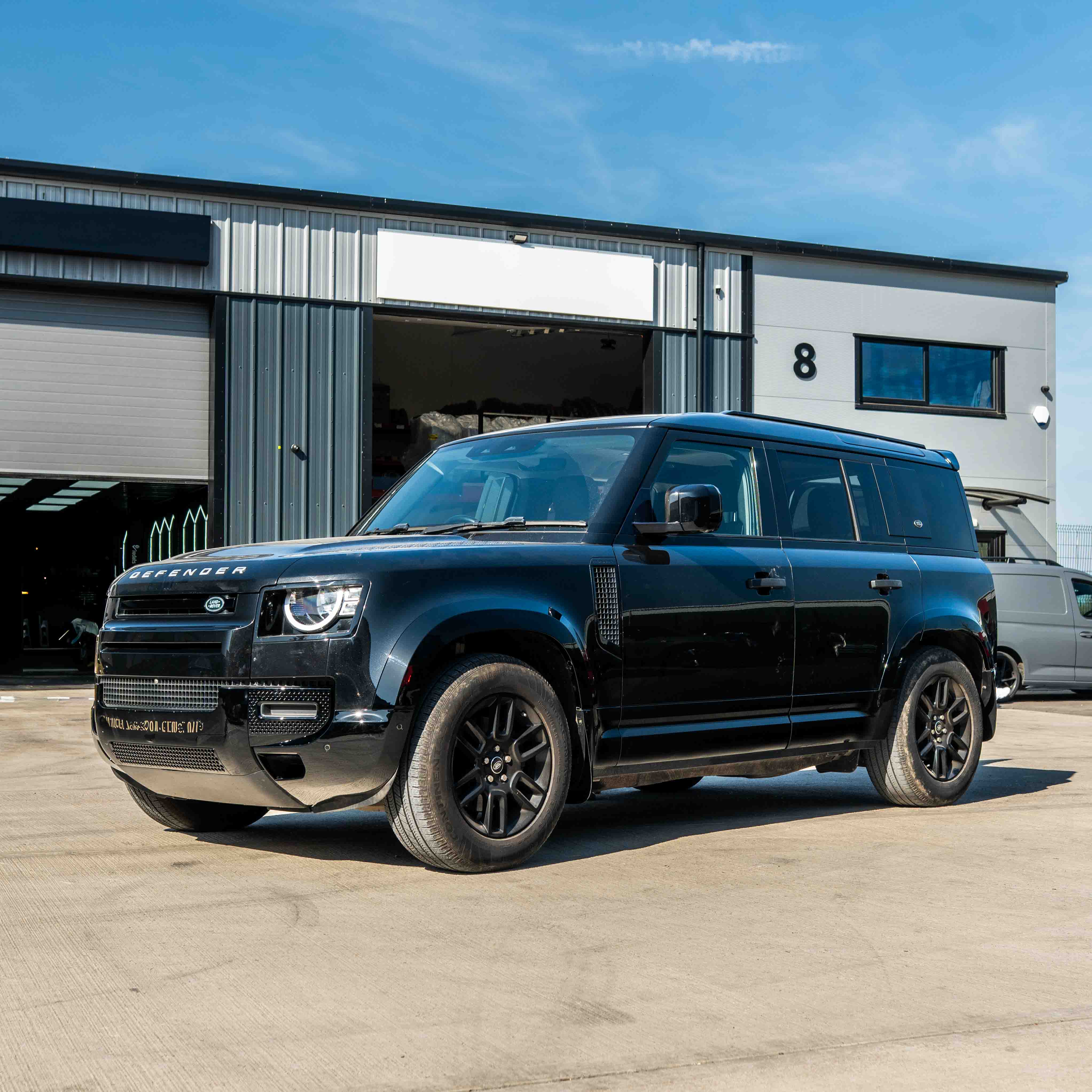 LAND ROVER DEFENDER L663 110 & 90 FRONT AND REAR GLOSS BLACK MIDDLE TRIM PACK