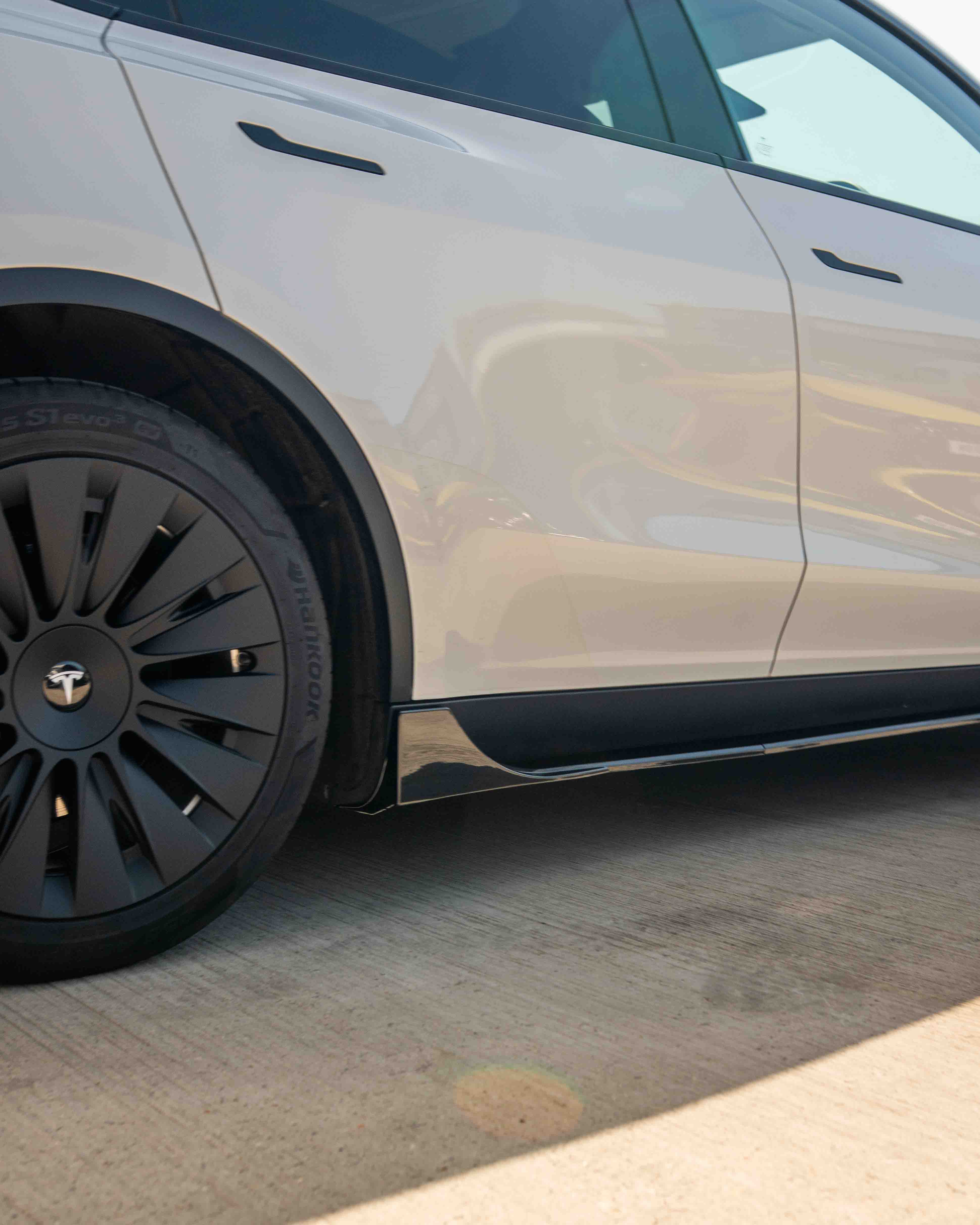 TESLA MODEL Y FULL GLOSS BLACK KIT - BLAK BY CT CARBON