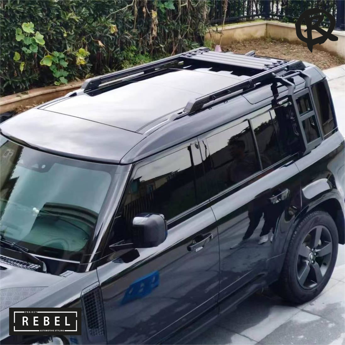 Defender L663 - Premium Side Mounted Ladder