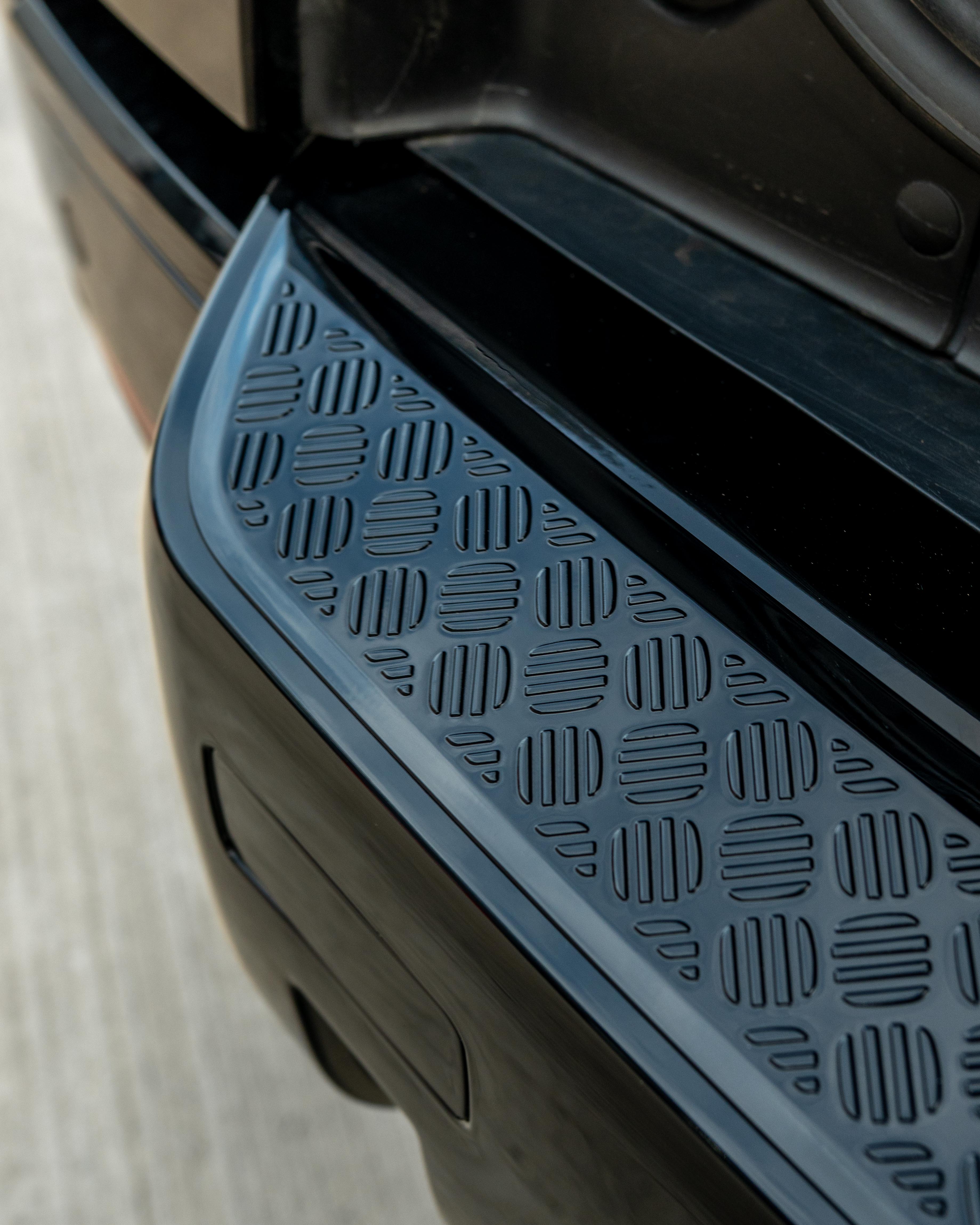 LAND ROVER DEFENDER L663 110 GLOSS BLACK ANTI SCRATCH TRIM SET