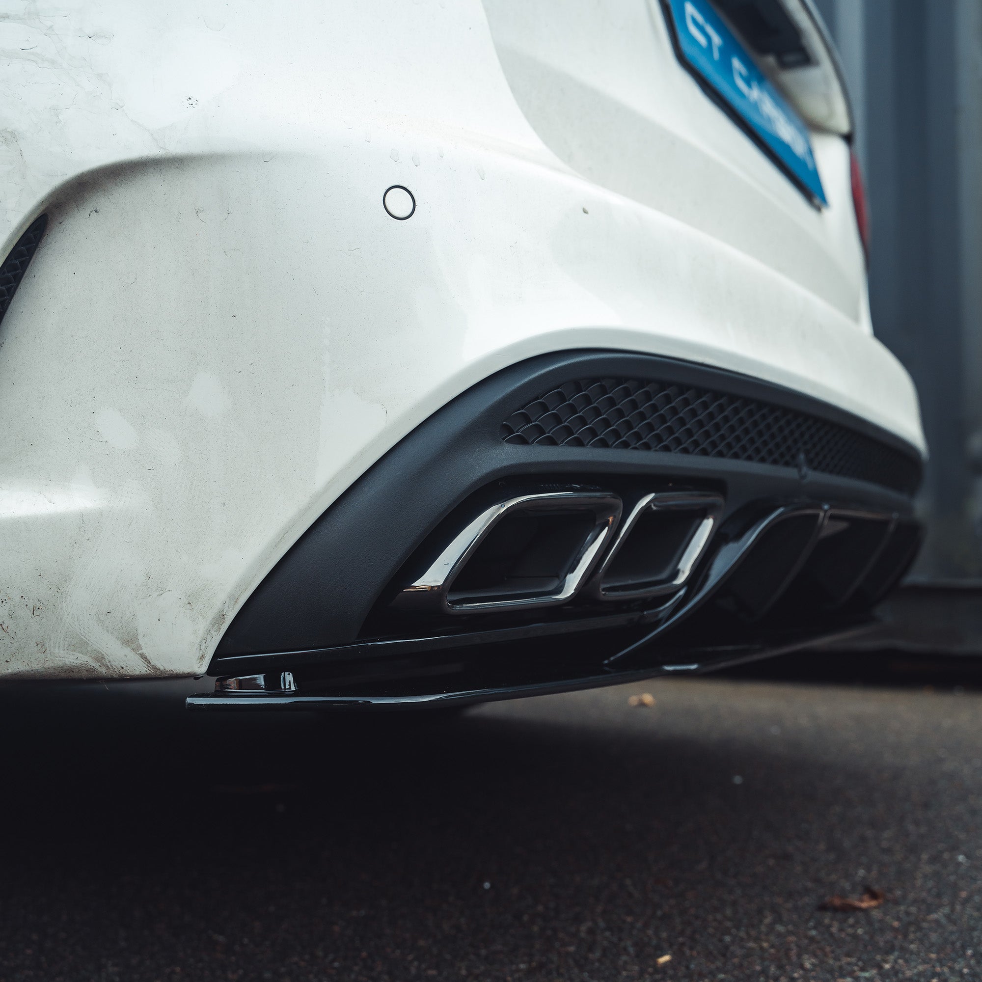 MERCEDES C-CLASS SALOON/ESTATE W205 GLOSS BLACK DIFFUSER & BLACK TIPS